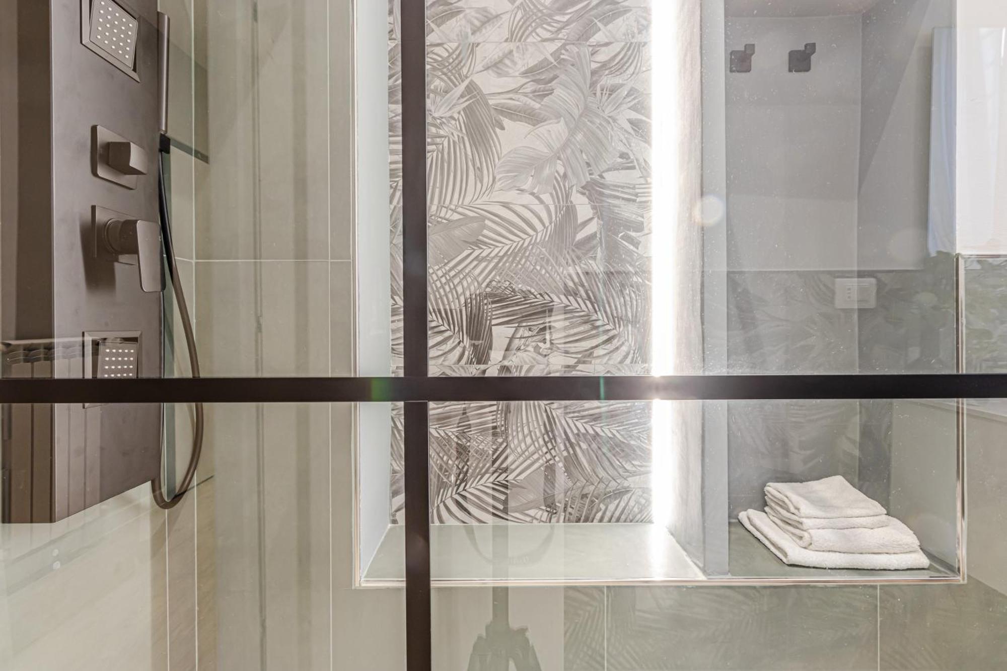 Discover Apartment ลีวอร์โน ภายนอก รูปภาพ